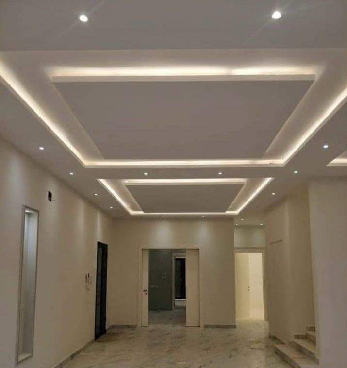 Installation de nouveaux luminaires LED Tours